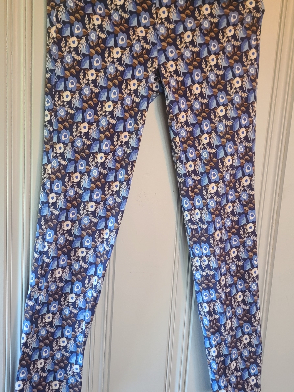 J. McLaughlin Navy Blue Floral Leggings